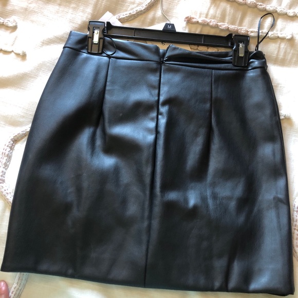 LF Studded skirt - Picture 2 of 2